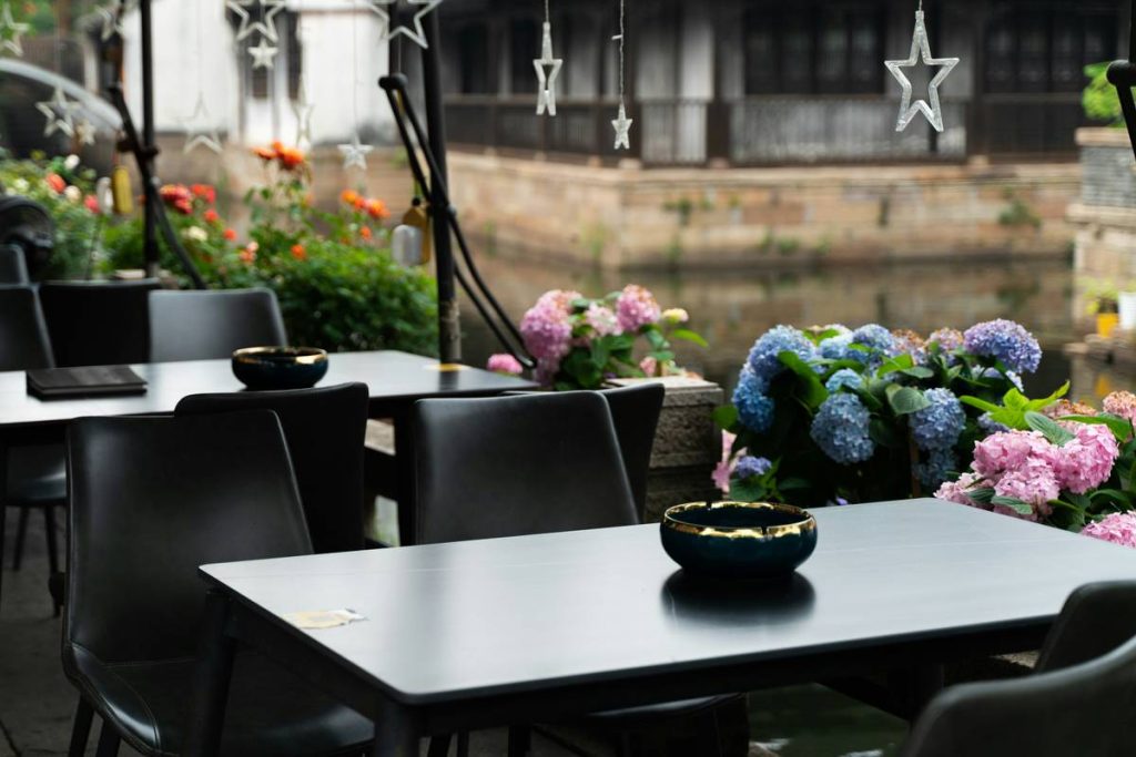 Commercial Outdoor Garden Furniture: 7 Proven Tips to Avoid Costly Mistakes